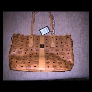Medium MCM Bag with tote
